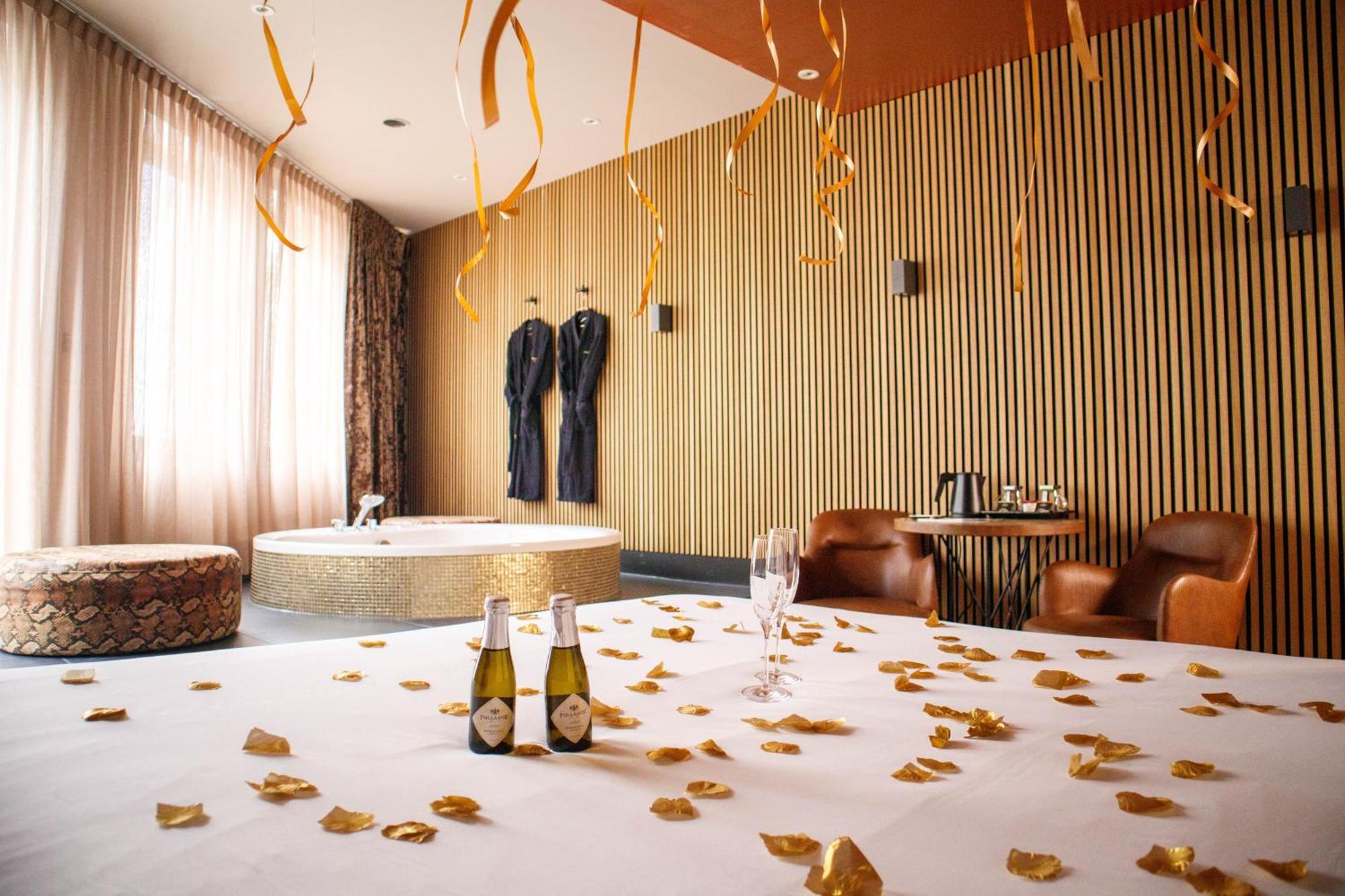 Manzo'S Suites Zaandam Dış mekan fotoğraf